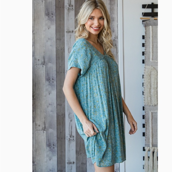 Veveret ❤️ 230 Veveret Floral V Neck Crisscross Open Back Mini Dress - Picture 5 of 7